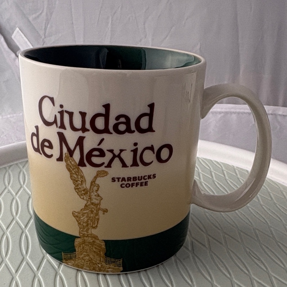 New Starbucks Ciudad de México Mug - White, Green and Gold 16 fl oz